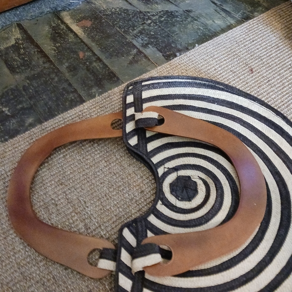 Black & Ecru Raffia Bag with Double Wood Handles - Picture 5 of 13